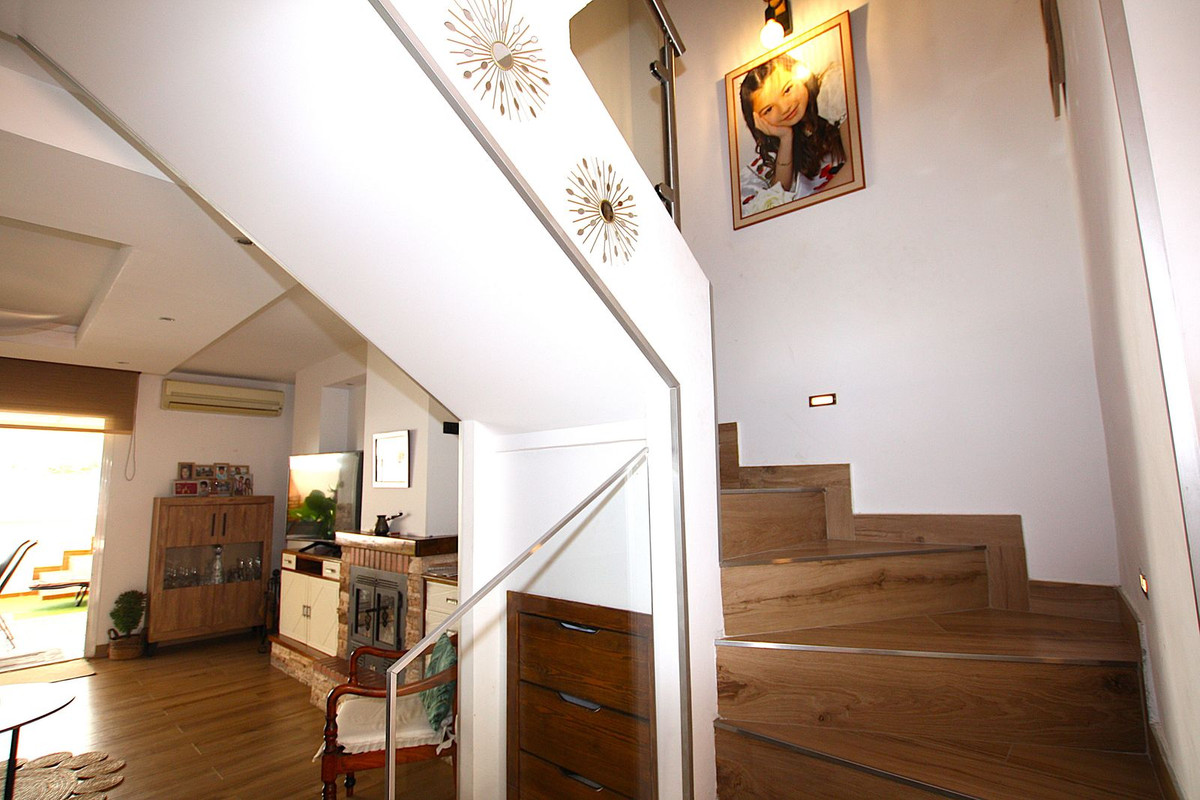 b8c6081260c0b4a4f9f2fb67078aeb7f - 13