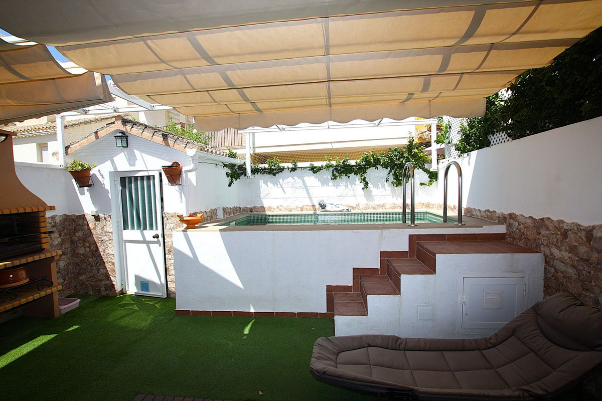 b8c6081260c0b4a4f9f2fb67078aeb7f - 19