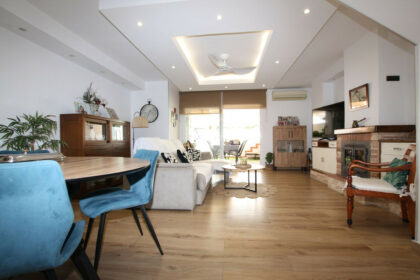 b8c6081260c0b4a4f9f2fb67078aeb7f - 2