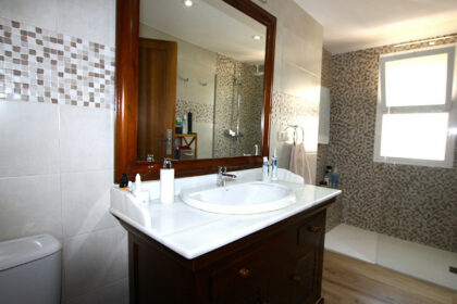 b8c6081260c0b4a4f9f2fb67078aeb7f - 27