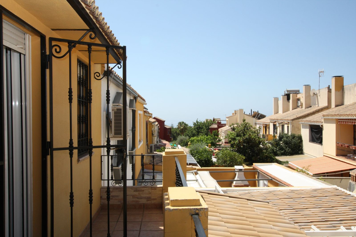 b8c6081260c0b4a4f9f2fb67078aeb7f - 31