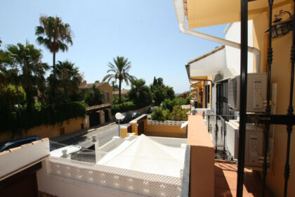 b8c6081260c0b4a4f9f2fb67078aeb7f - 36