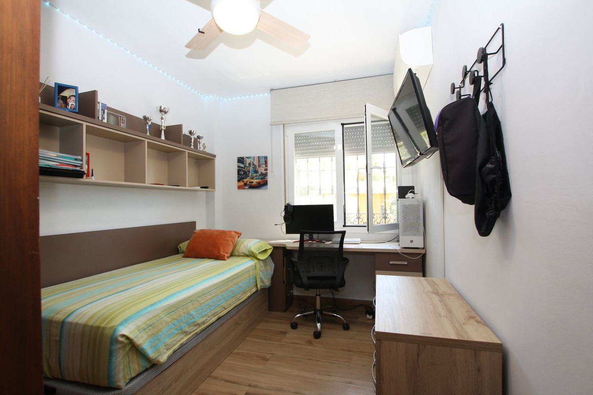 b8c6081260c0b4a4f9f2fb67078aeb7f - 38