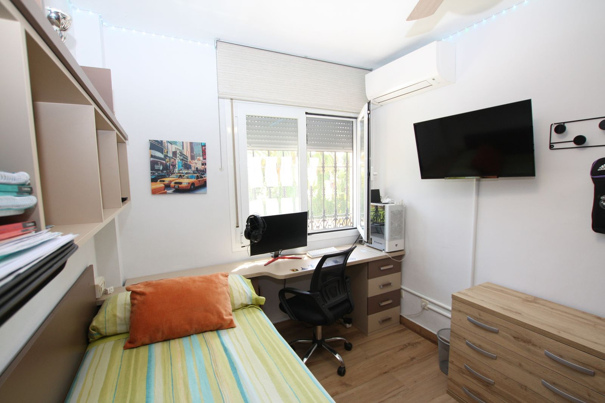 b8c6081260c0b4a4f9f2fb67078aeb7f - 40