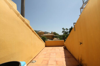 b8c6081260c0b4a4f9f2fb67078aeb7f - 45