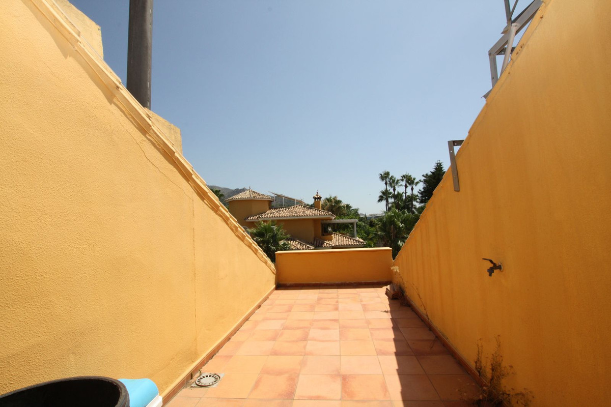 b8c6081260c0b4a4f9f2fb67078aeb7f - 45