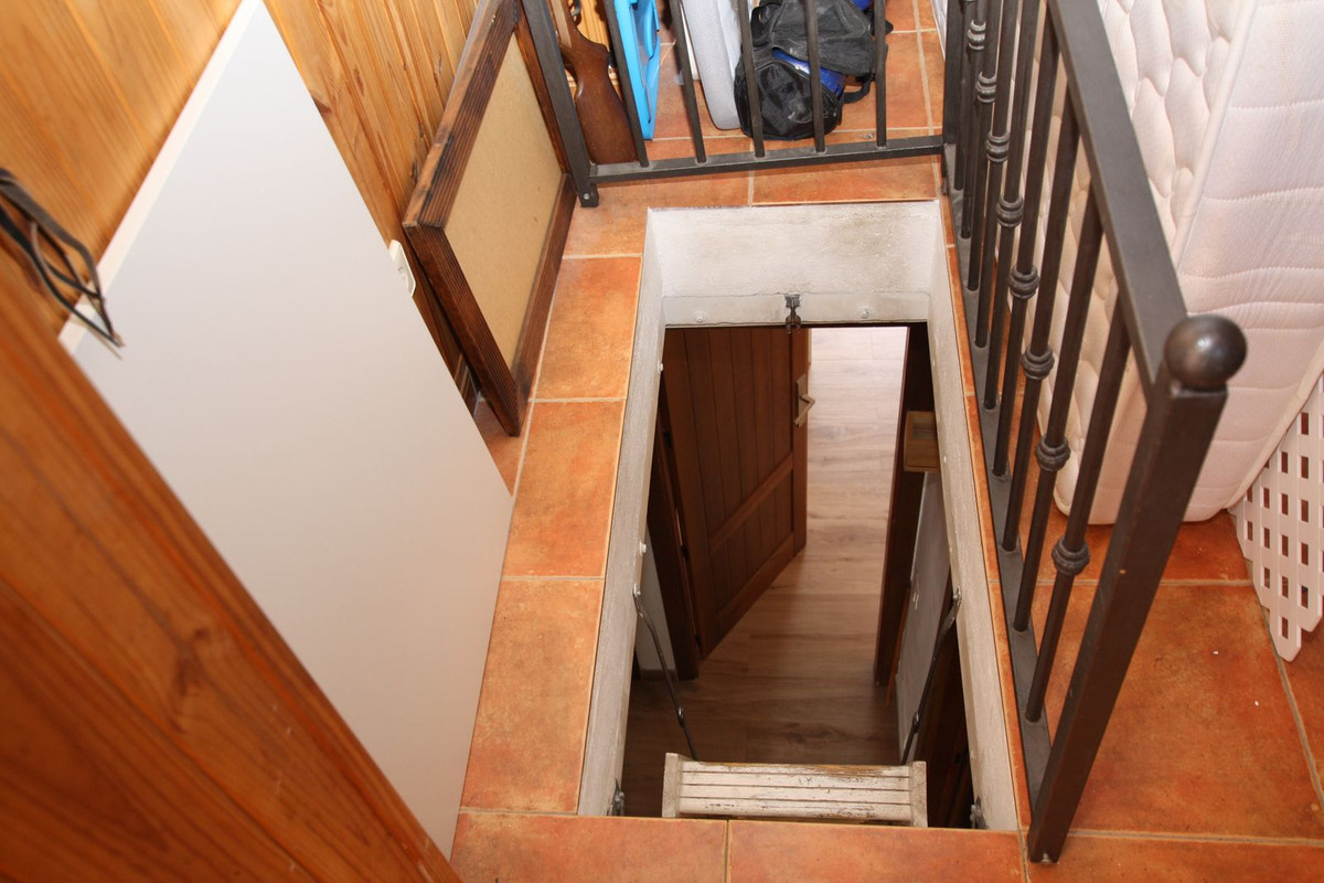 b8c6081260c0b4a4f9f2fb67078aeb7f - 46