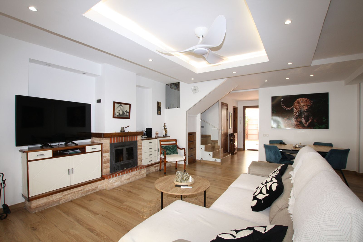 b8c6081260c0b4a4f9f2fb67078aeb7f - 7