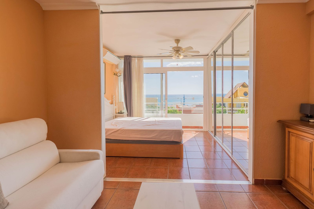 b97cd5e8d021ae6b80fd8229ad67d27f - 16