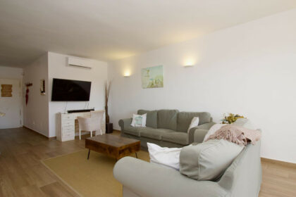 ba1b6dc863ca7c075bf4755ea90e374a - 11