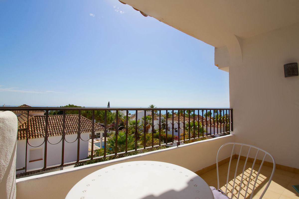 ba1b6dc863ca7c075bf4755ea90e374a - 21