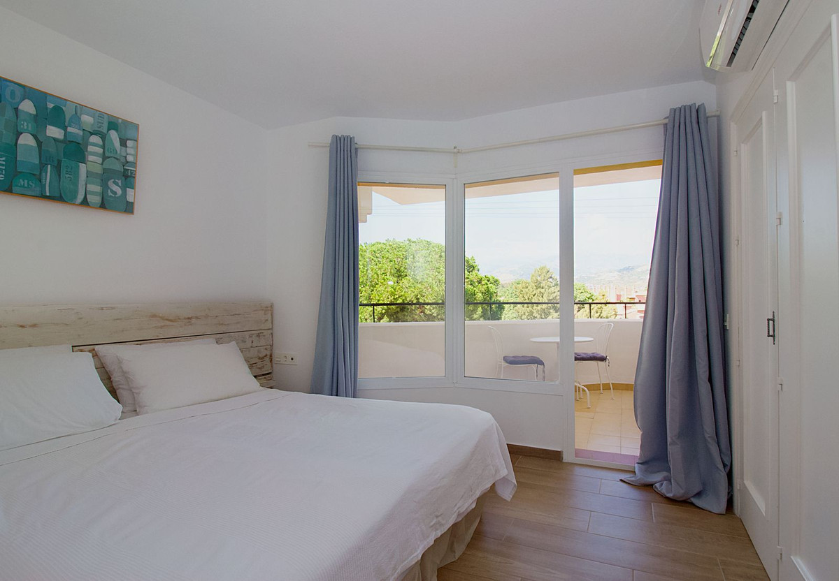 ba1b6dc863ca7c075bf4755ea90e374a - 23