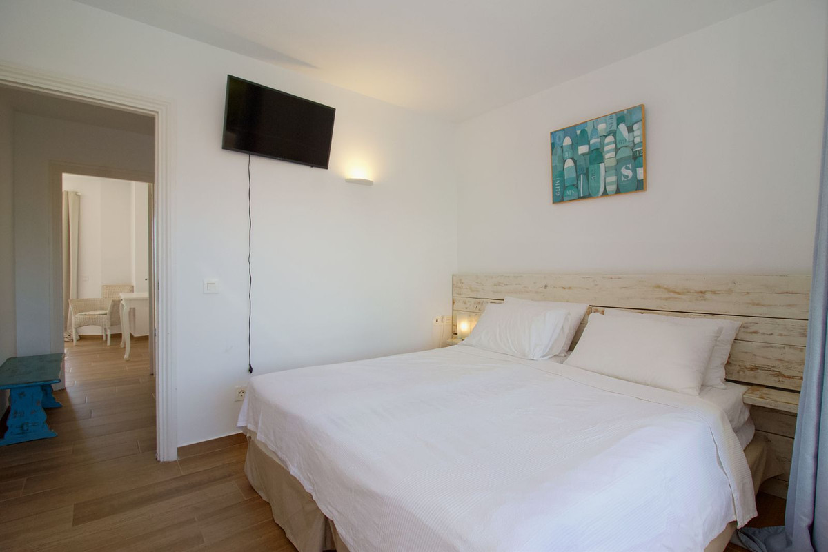 ba1b6dc863ca7c075bf4755ea90e374a - 27