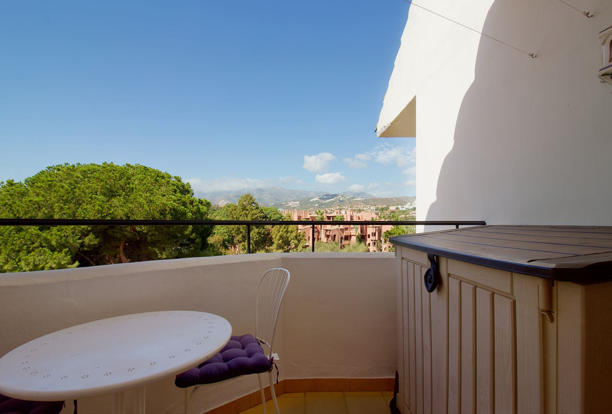 ba1b6dc863ca7c075bf4755ea90e374a - 28