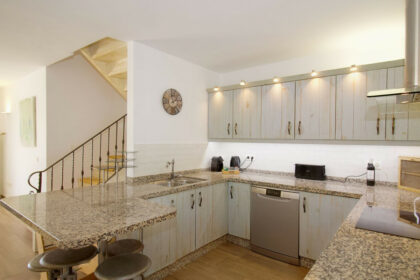 ba1b6dc863ca7c075bf4755ea90e374a - 5