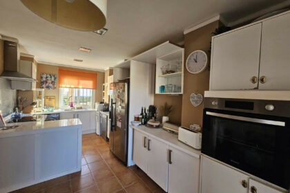 ba836f2740f3c2d621f0ceb385e94451 - 17