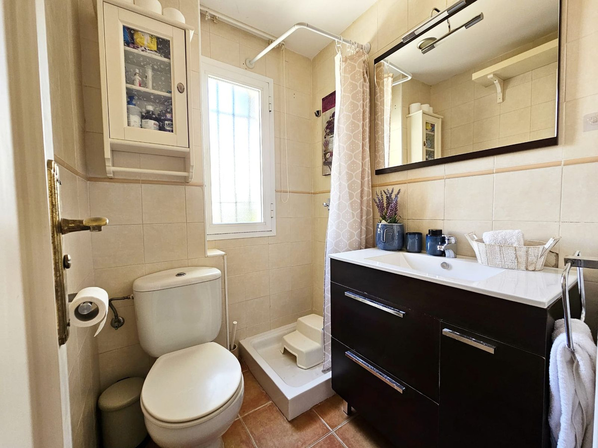 ba836f2740f3c2d621f0ceb385e94451 - 18