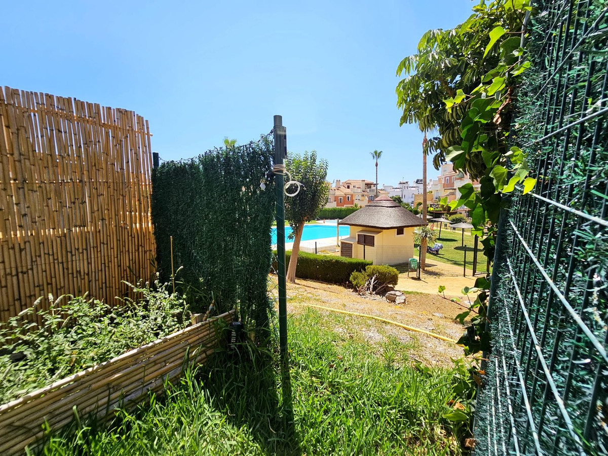 ba836f2740f3c2d621f0ceb385e94451 - 25