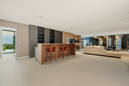 bac5aeca2c7a1bc5af0b993691c51b3c - 21