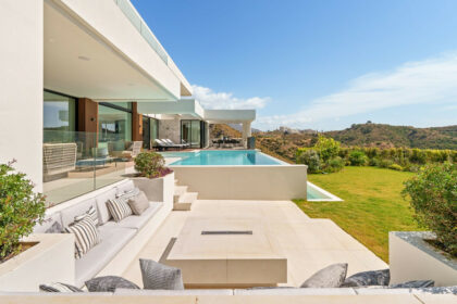 bac5aeca2c7a1bc5af0b993691c51b3c - 25