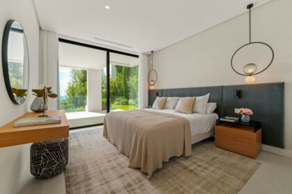 bac5aeca2c7a1bc5af0b993691c51b3c - 4