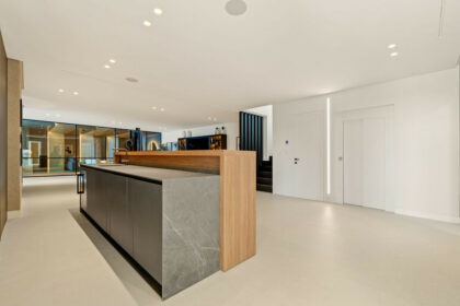 bac5aeca2c7a1bc5af0b993691c51b3c - 48