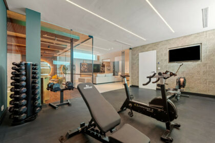 bac5aeca2c7a1bc5af0b993691c51b3c - 8