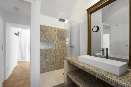 bae02aea14c16af5de9ba7878904d4d4 - 22