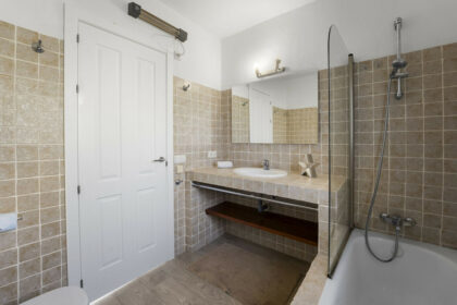 bae02aea14c16af5de9ba7878904d4d4 - 31