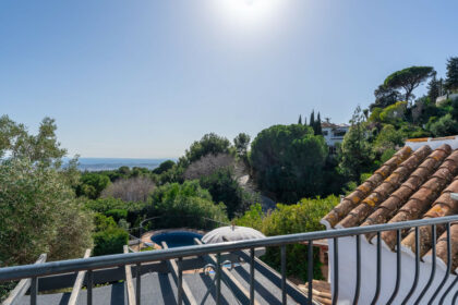 bae02aea14c16af5de9ba7878904d4d4 - 34