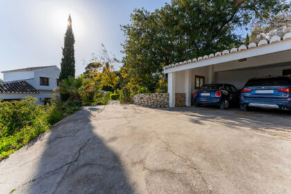 bae02aea14c16af5de9ba7878904d4d4 - 35