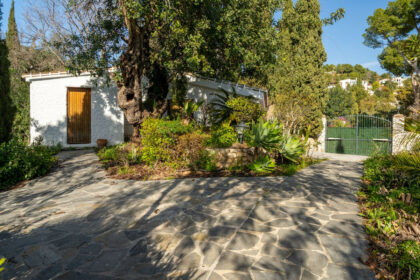 bae02aea14c16af5de9ba7878904d4d4 - 36