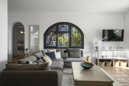 bae02aea14c16af5de9ba7878904d4d4 - 8