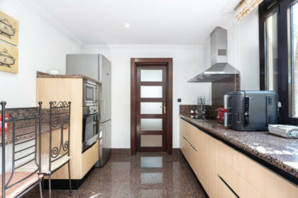 bae29a53b749b0fdc4cf06ffaae96674 - 13