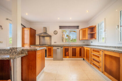 bb773f0ce0bef2efb7e03a9fea9384bb - 11