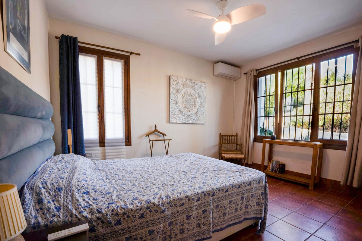 bb80616b63f821b08cc91b82f12af654 - 13