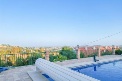 bb80616b63f821b08cc91b82f12af654 - 40