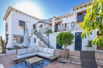 bb80616b63f821b08cc91b82f12af654 - 44