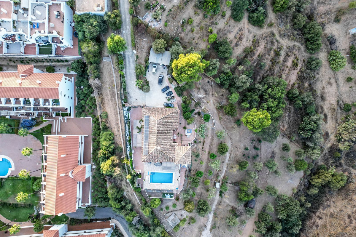 bb80616b63f821b08cc91b82f12af654 - 65