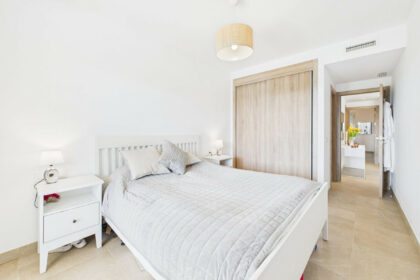 bb9d2d5c4cb7c3c5d0321cc614bcd559 - 13