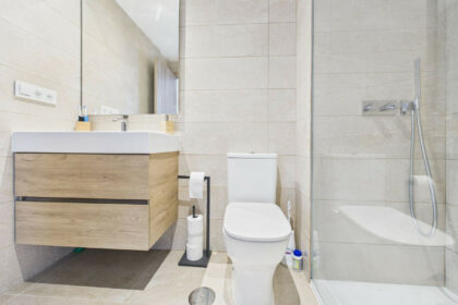 bb9d2d5c4cb7c3c5d0321cc614bcd559 - 19