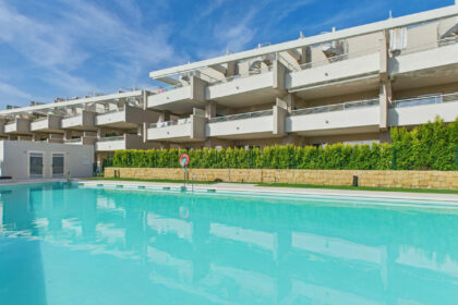 bb9d2d5c4cb7c3c5d0321cc614bcd559 - 23