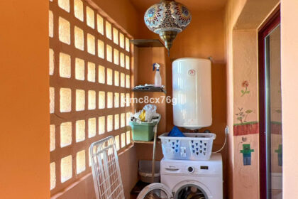 bc0b06962f9f69c4b7a3b508ecfe12d1 - 12