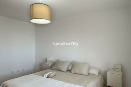 bc0b06962f9f69c4b7a3b508ecfe12d1 - 15