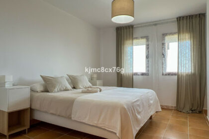 bc0b06962f9f69c4b7a3b508ecfe12d1 - 16