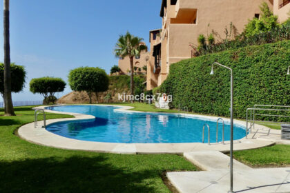 bc0b06962f9f69c4b7a3b508ecfe12d1 - 26