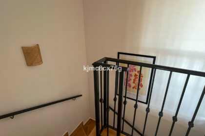 bc0b06962f9f69c4b7a3b508ecfe12d1 - 8