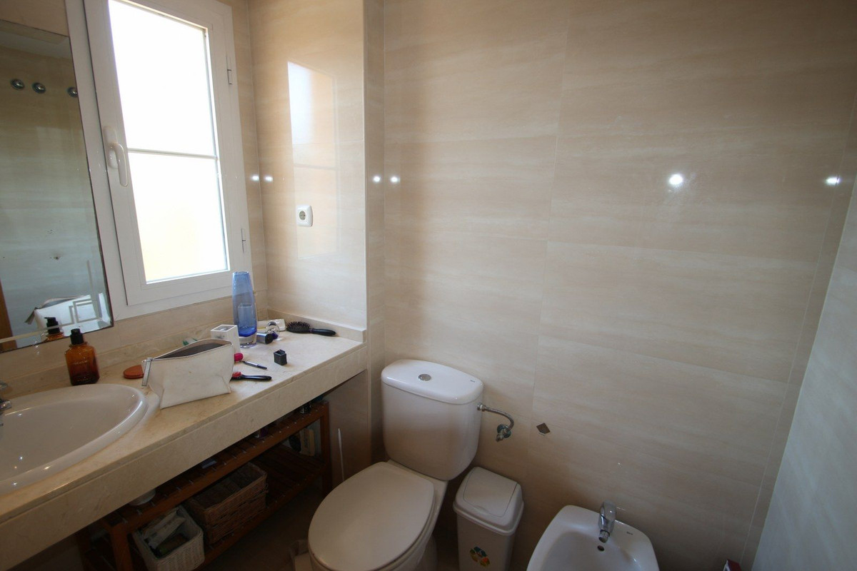 bc83444fcbb1d930ce277f10f619904a - 18