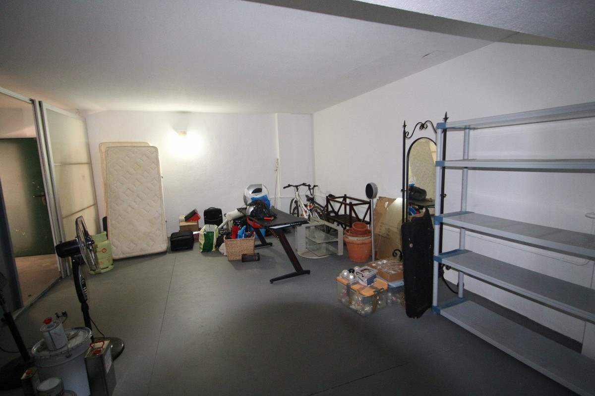 bc83444fcbb1d930ce277f10f619904a - 23