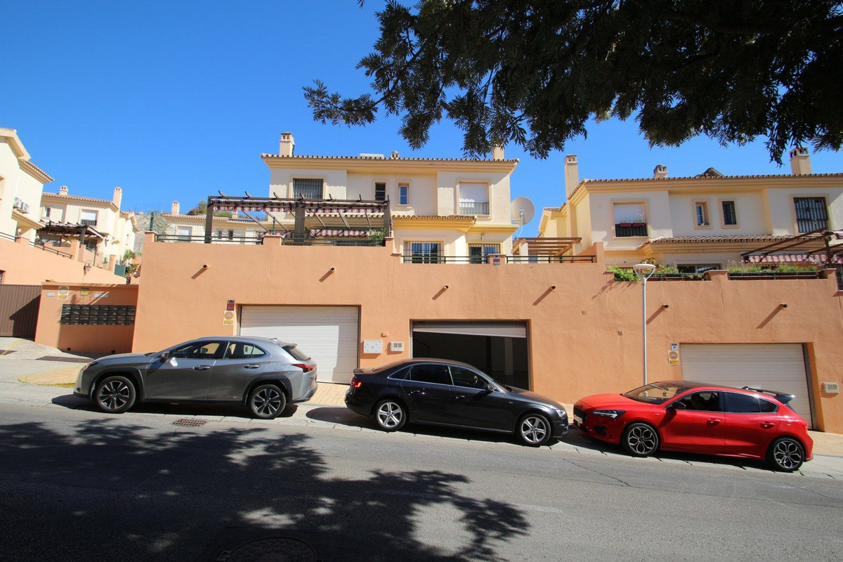 bc83444fcbb1d930ce277f10f619904a - 26